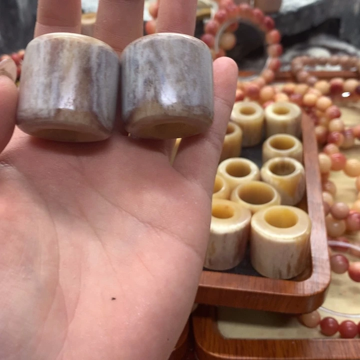 驼骨手球