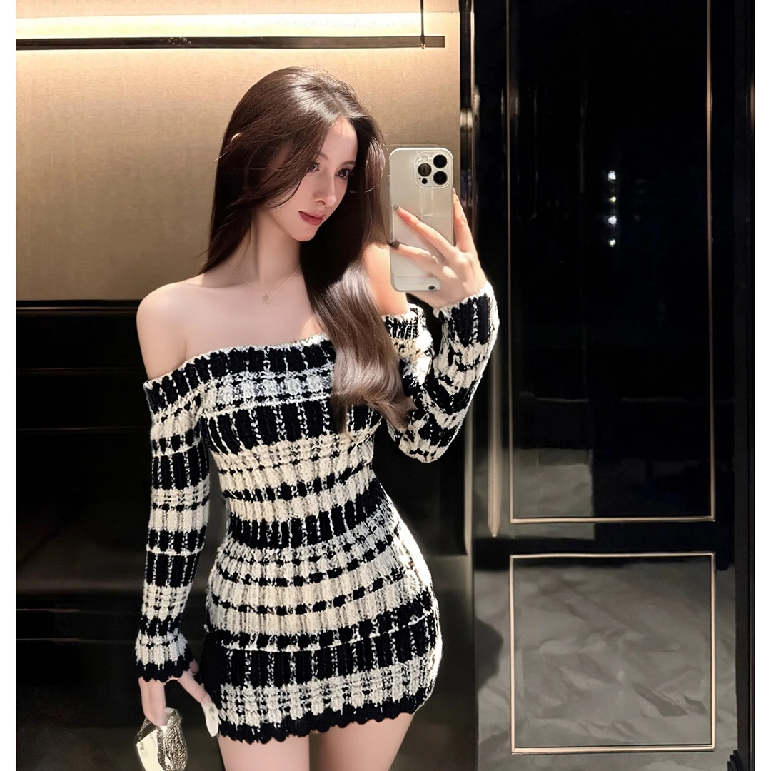 撞色拼接抹胸长袖连衣裙女2025秋新款法式别致御姐气质高级感短裙