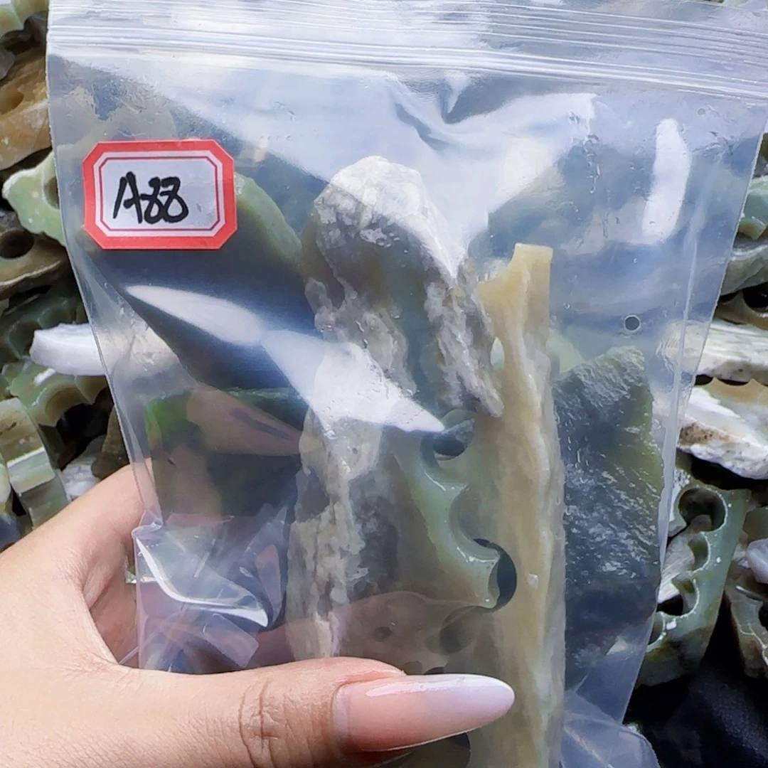 单***族未镶嵌和田玉珠宝半成品