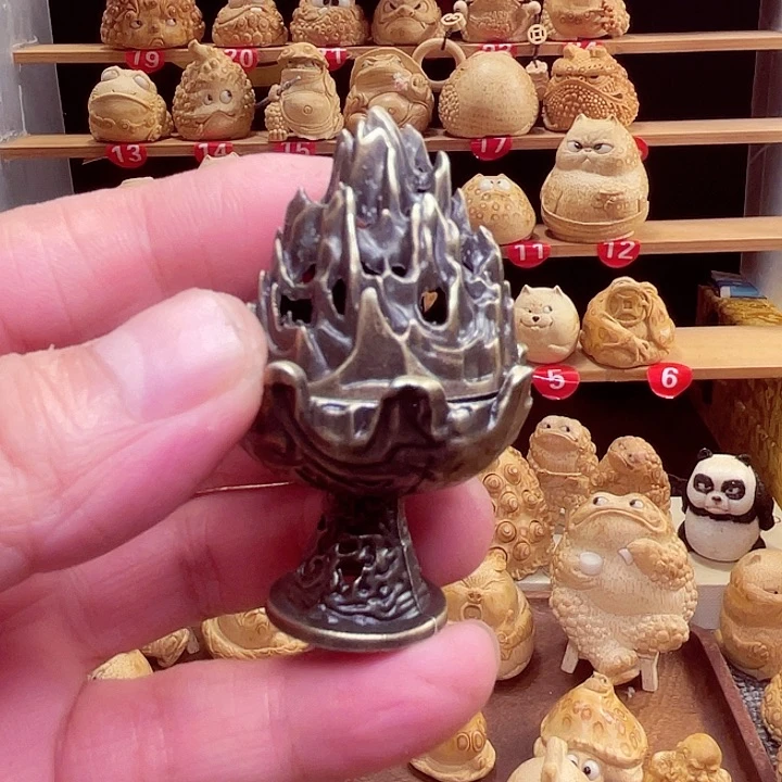 香榧木贾*宝竹根雕香炉手把件