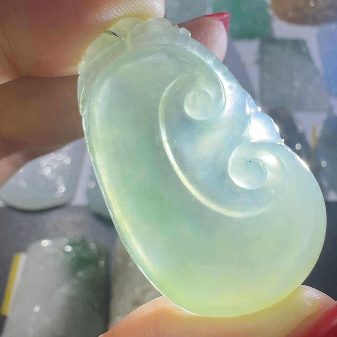 翡翠未镶嵌颈饰吊坠