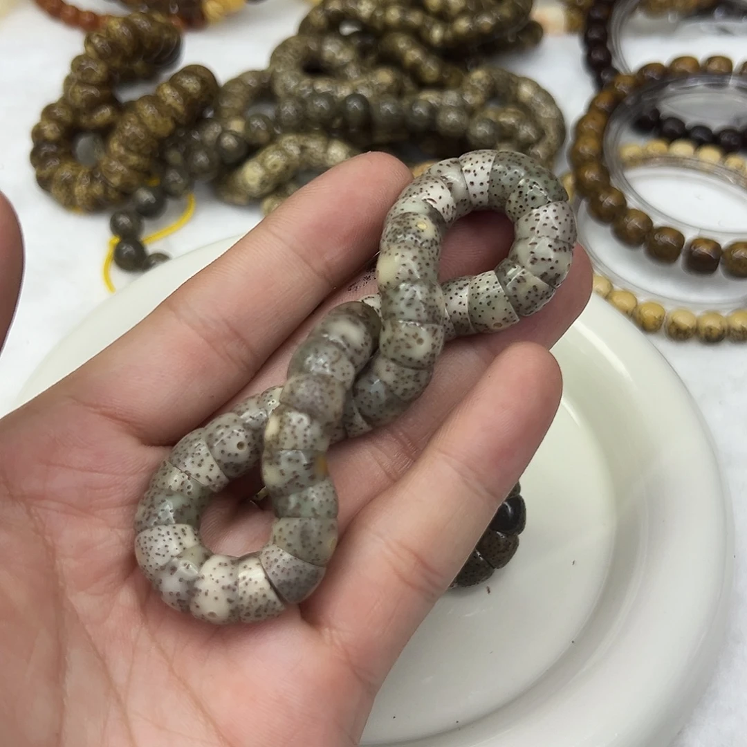 手串星月菩提4卓越糯冰星月猪大肠10左右