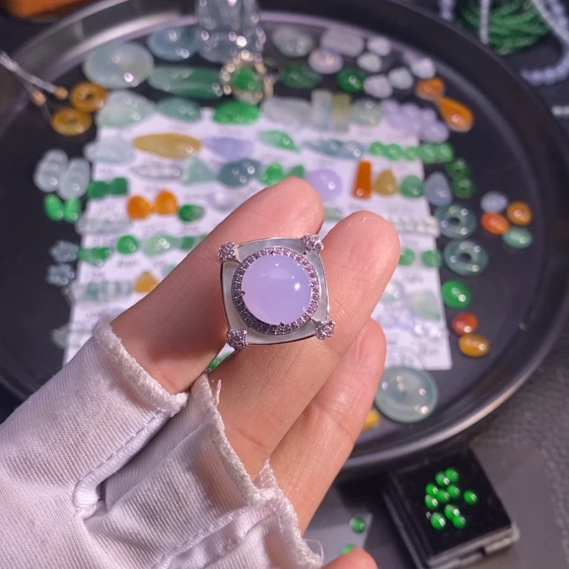 【闪购商品】翡翠挂件18K金镶嵌蛋