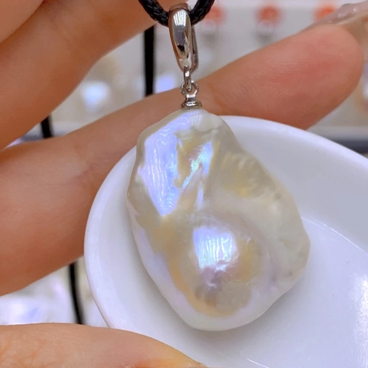 淡水珍珠吊坠(赠链)未镶嵌