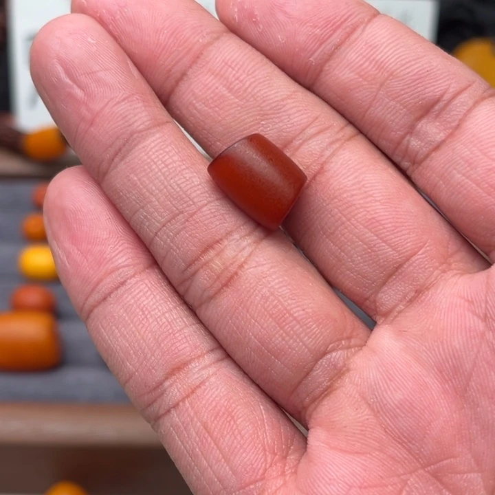 _***琥珀未镶嵌裸石蜜蜡马蹄