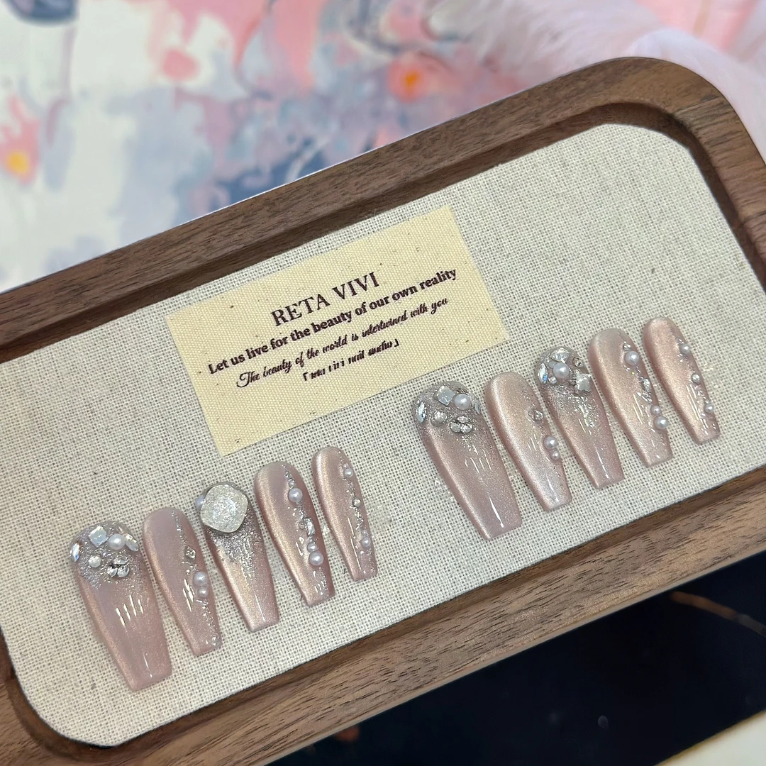 『女明星』珍珠千金猫眼裸粉清透高级超闪锆石气质氛围纯手工穿戴甲