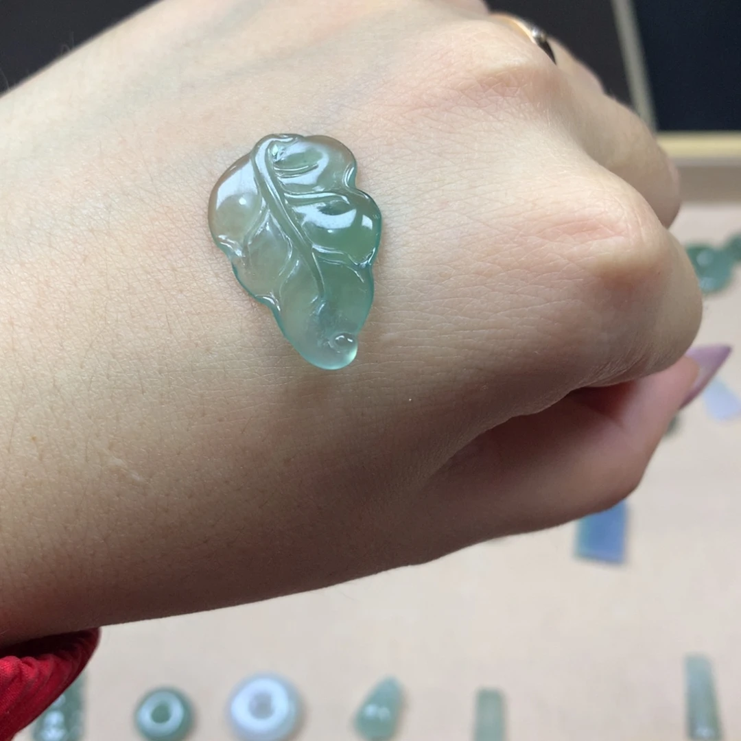 翡翠未镶嵌颈饰纯天然a货缅甸
