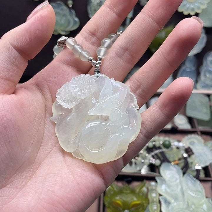夏***茶合金蛇纹石玉颈饰