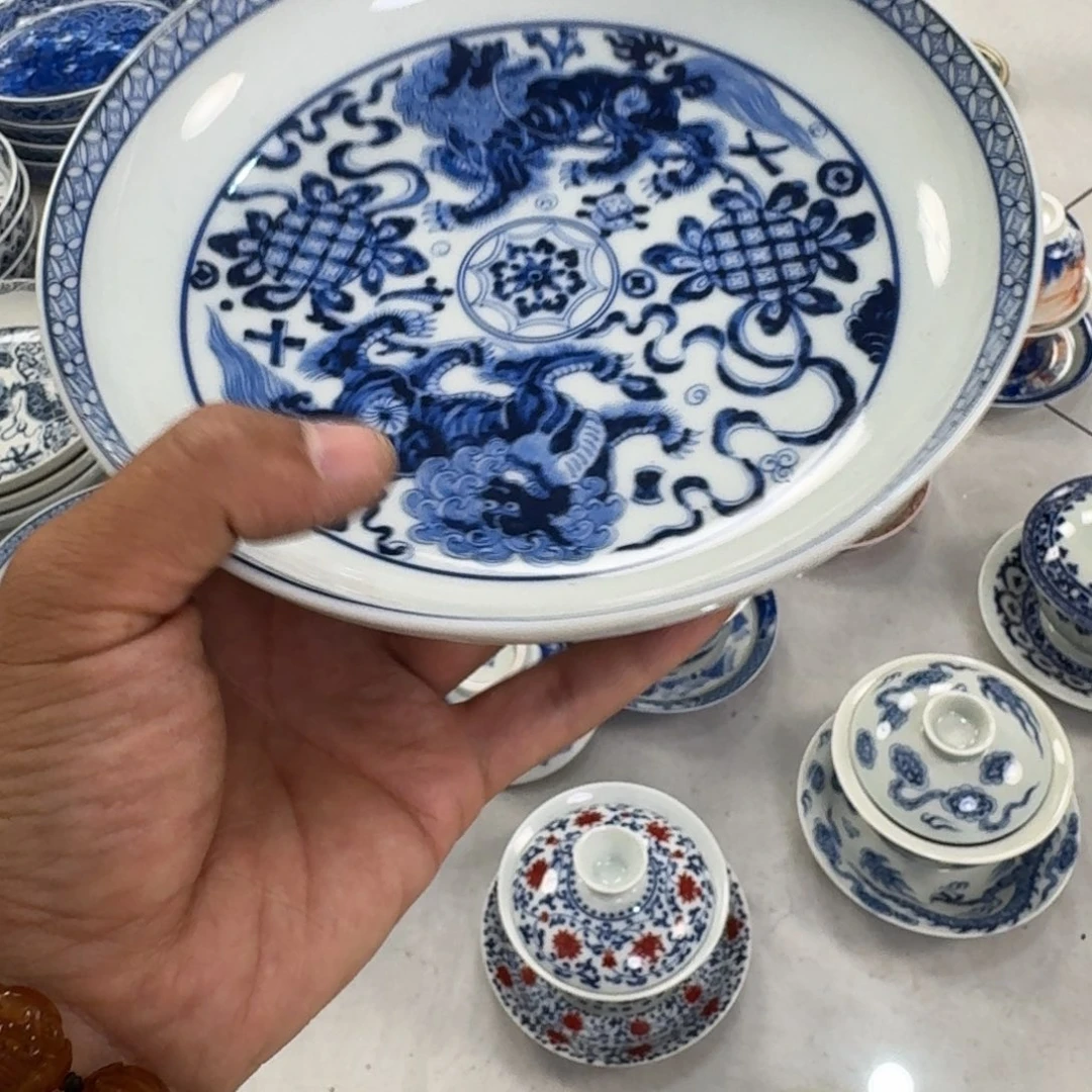 摆件青花狮子大壶承