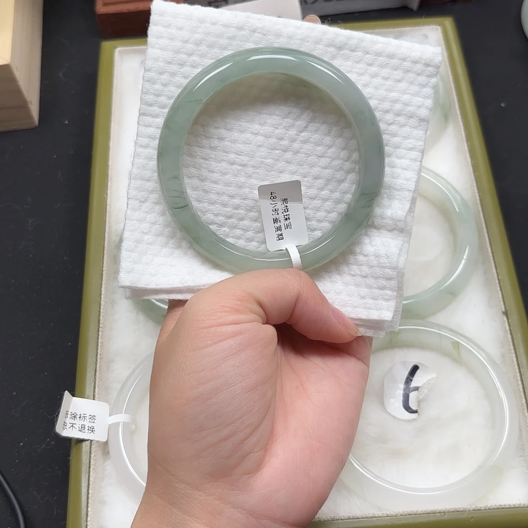 石英质玉手镯未镶嵌?****?52