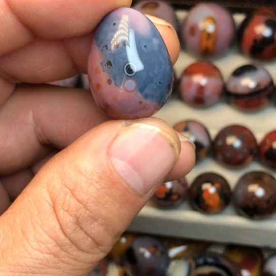 人***意玛瑙/玉髓合金珠宝奇石