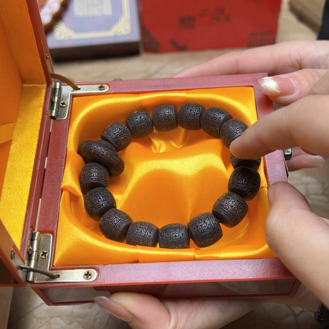 大叶紫檀（黑酸枝木类）