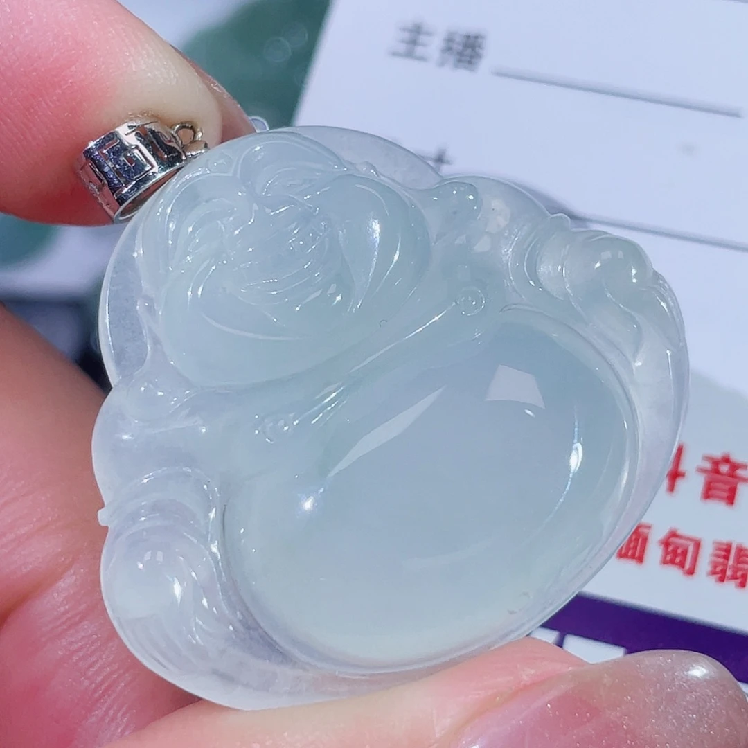 颈饰18K金镶嵌翡翠佛公