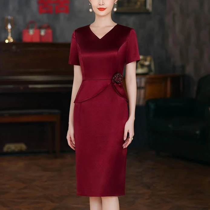 夏季妈妈装结婚礼服订婚旗袍喜服高端酒红色喜婆婆婚宴装2025新款