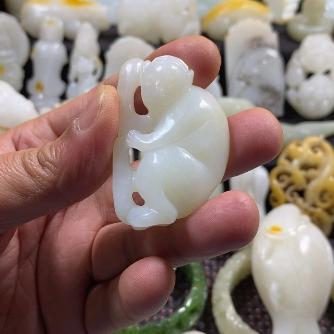 和田玉颈饰未镶嵌