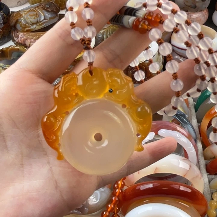 玛瑙/玉髓手镯未镶嵌