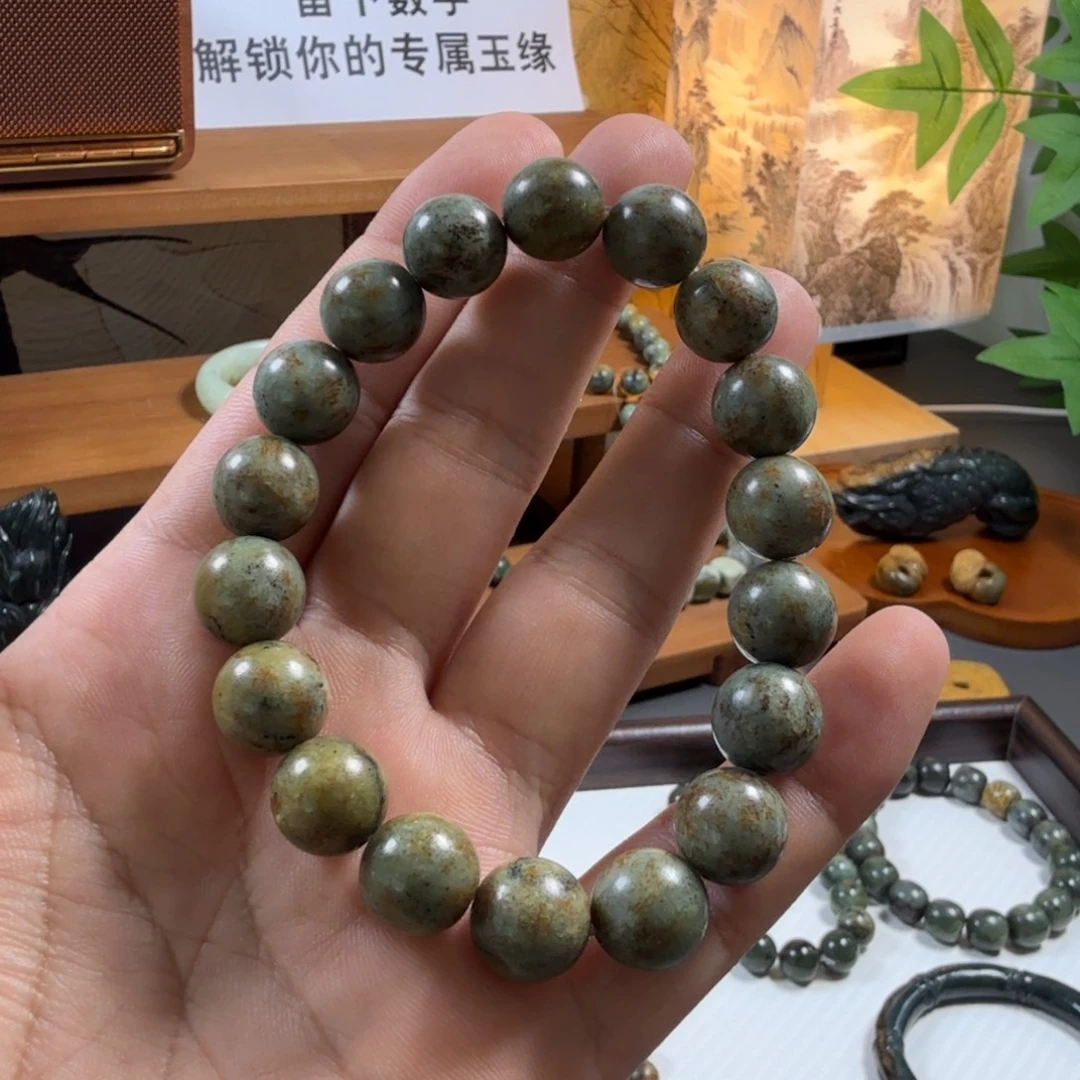 Y***糖未镶嵌透闪石-蛇纹石玉手链