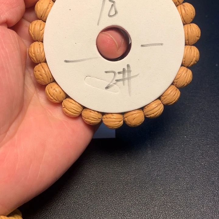 桃核手串2号健健康康了