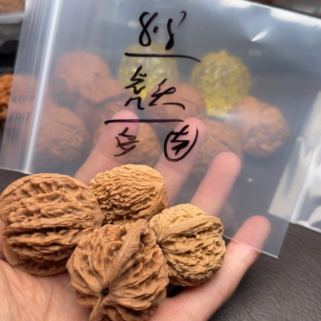 安***`文玩核桃吊坠虎头