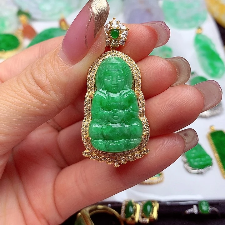 翡翠未镶嵌颈饰翡翠