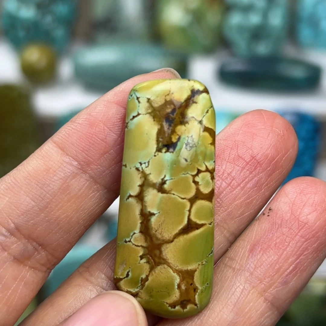 绿松石未镶嵌珠宝奇石