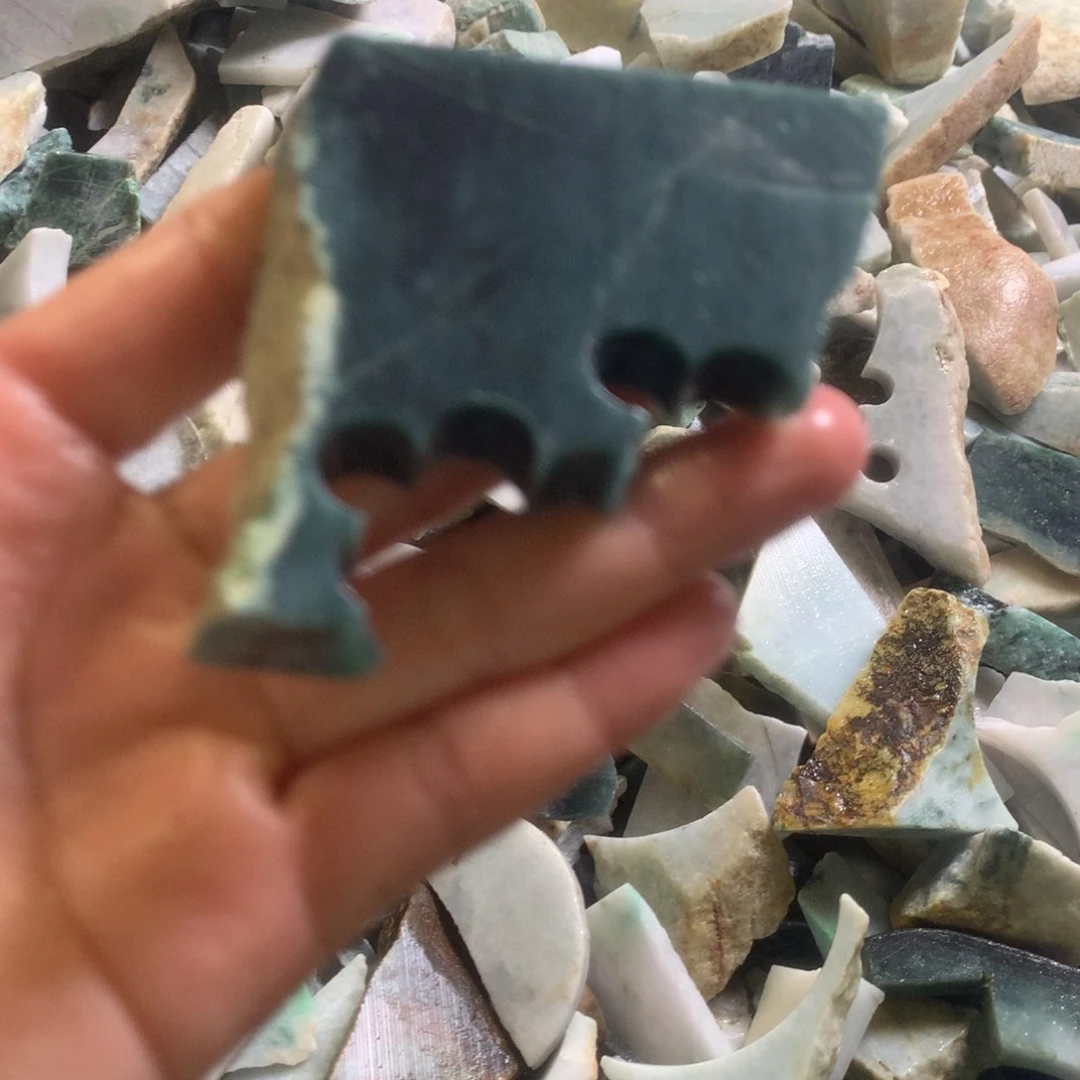 翡翠颈饰未镶嵌缅甸翡翠