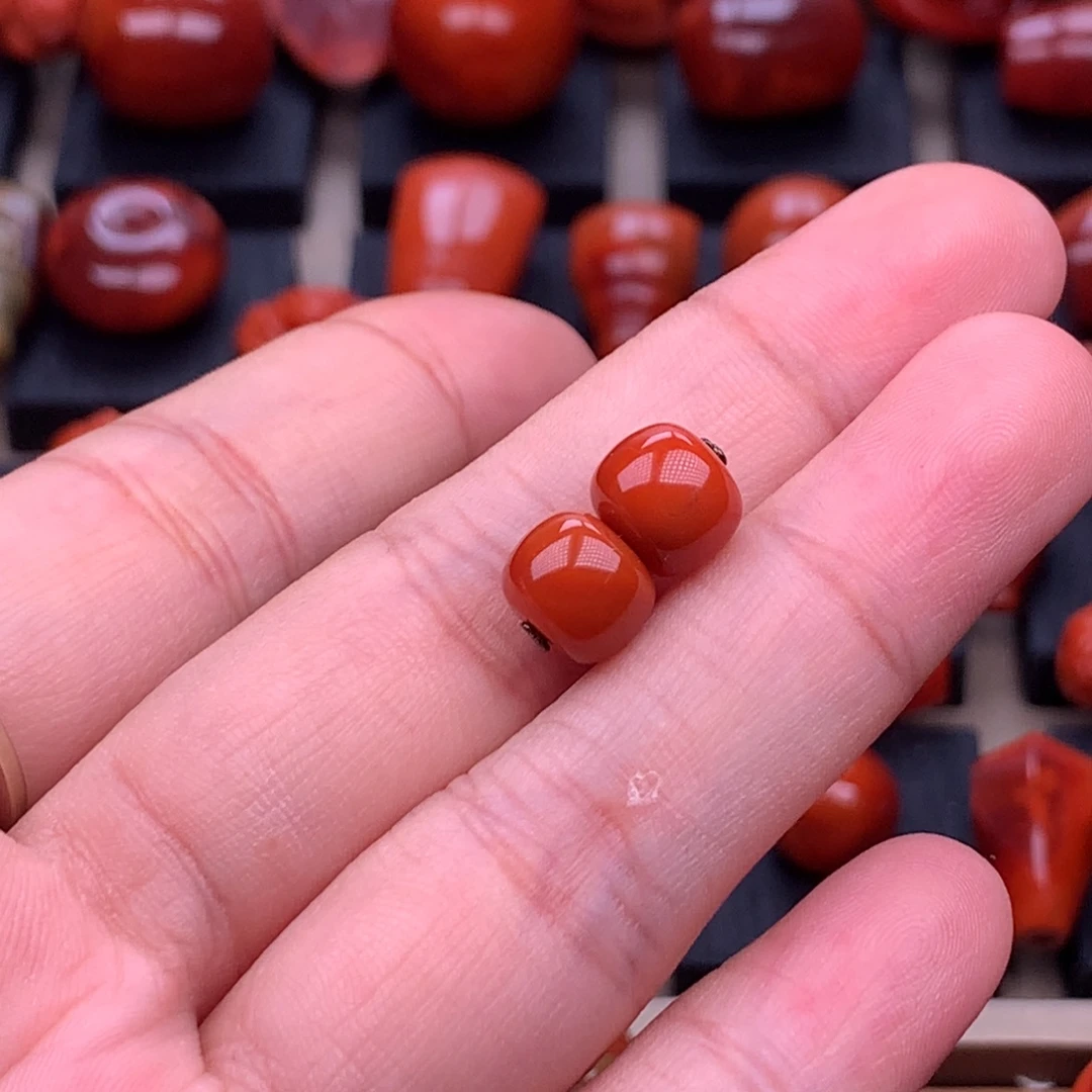 南红玛瑙未镶嵌原矿老型对珠8.7mm