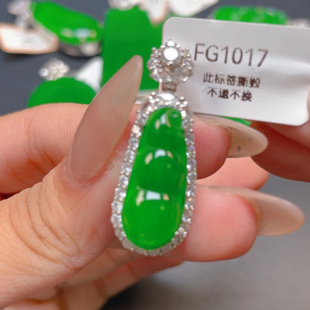 【闪购商品】颈饰银S925镶嵌翡翠翡翠