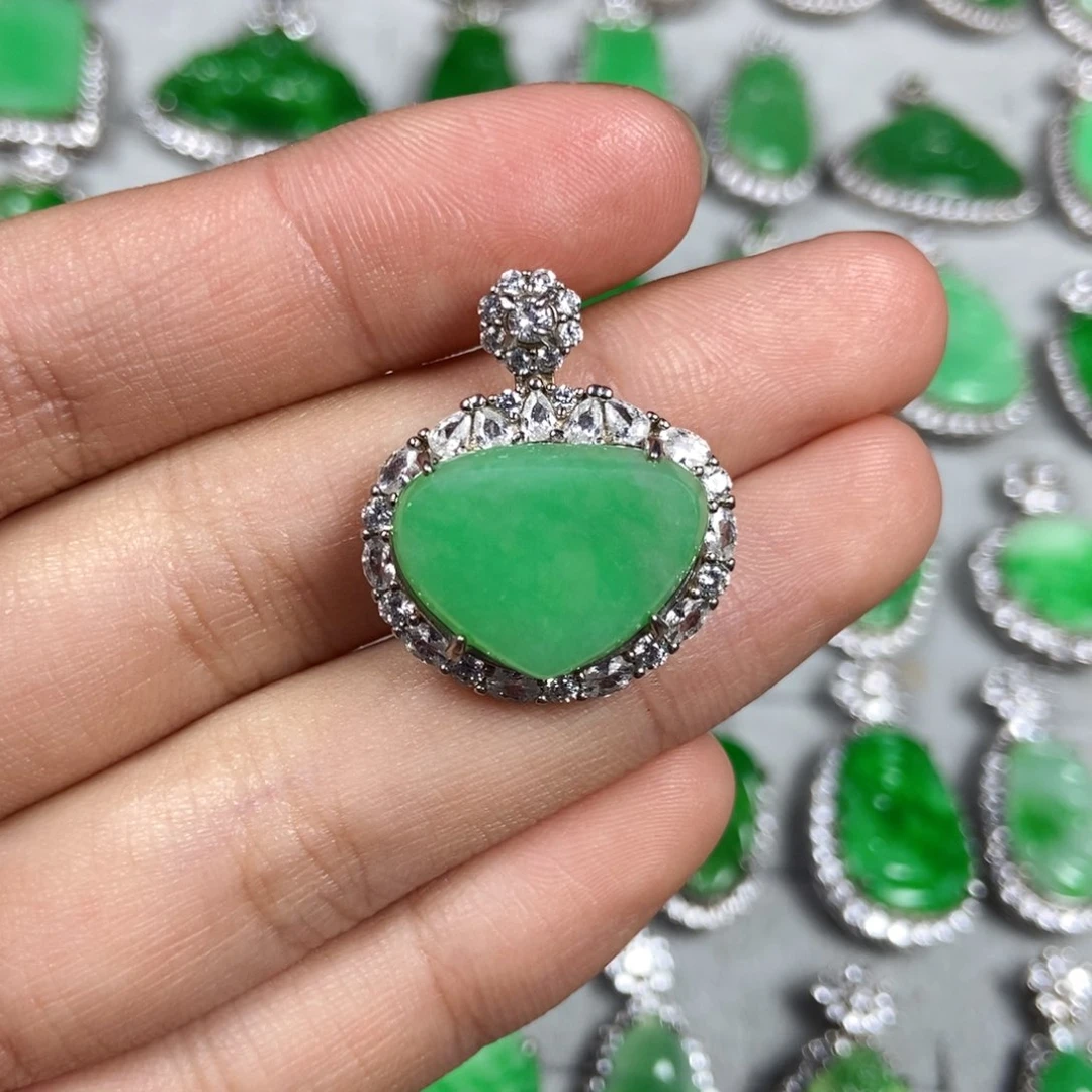 颈饰未镶嵌翡翠爱心