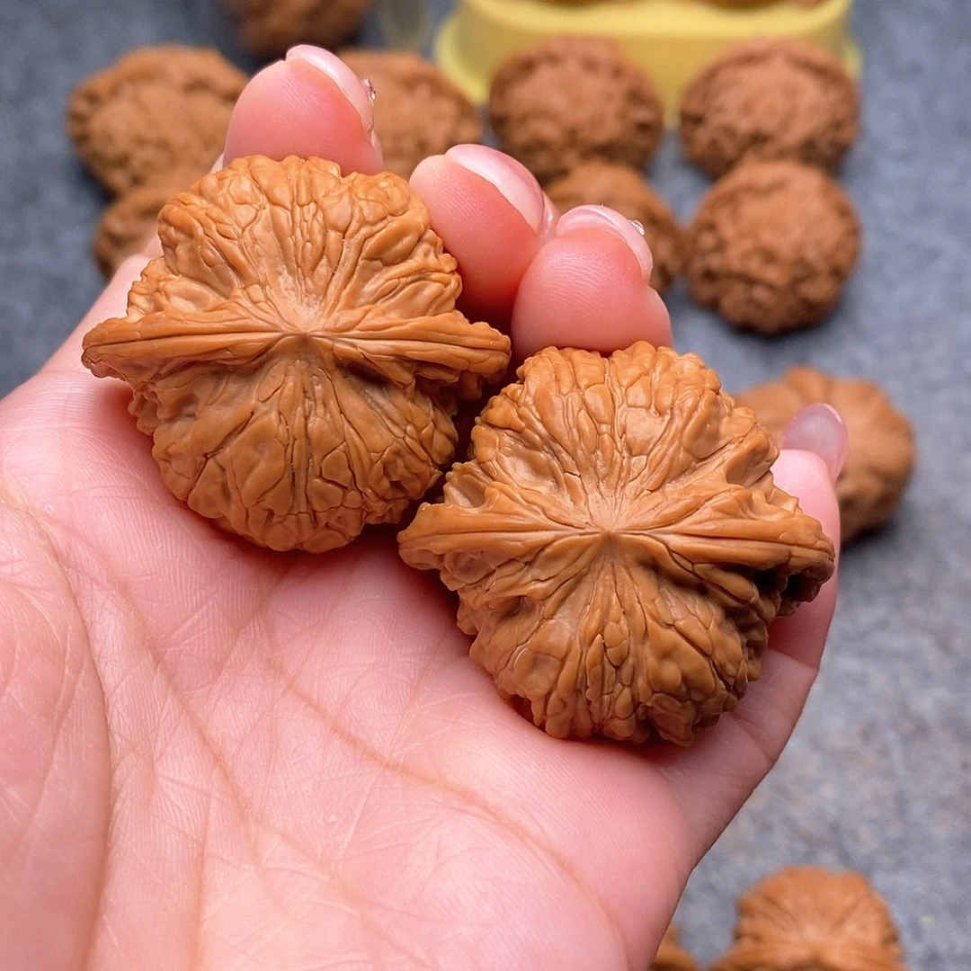 文玩核桃把件精品磨盘狮子头40全品