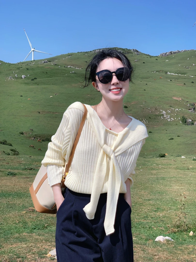 【香草慕斯】琥珀流光风针织系带设计感上衣套头毛衣藏青色休闲长裤