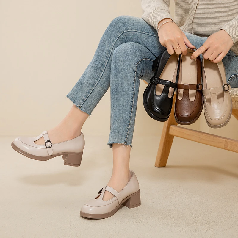 8068春秋复古气质百搭真皮软底单鞋粗跟圆头防滑耐磨中老年妈妈鞋