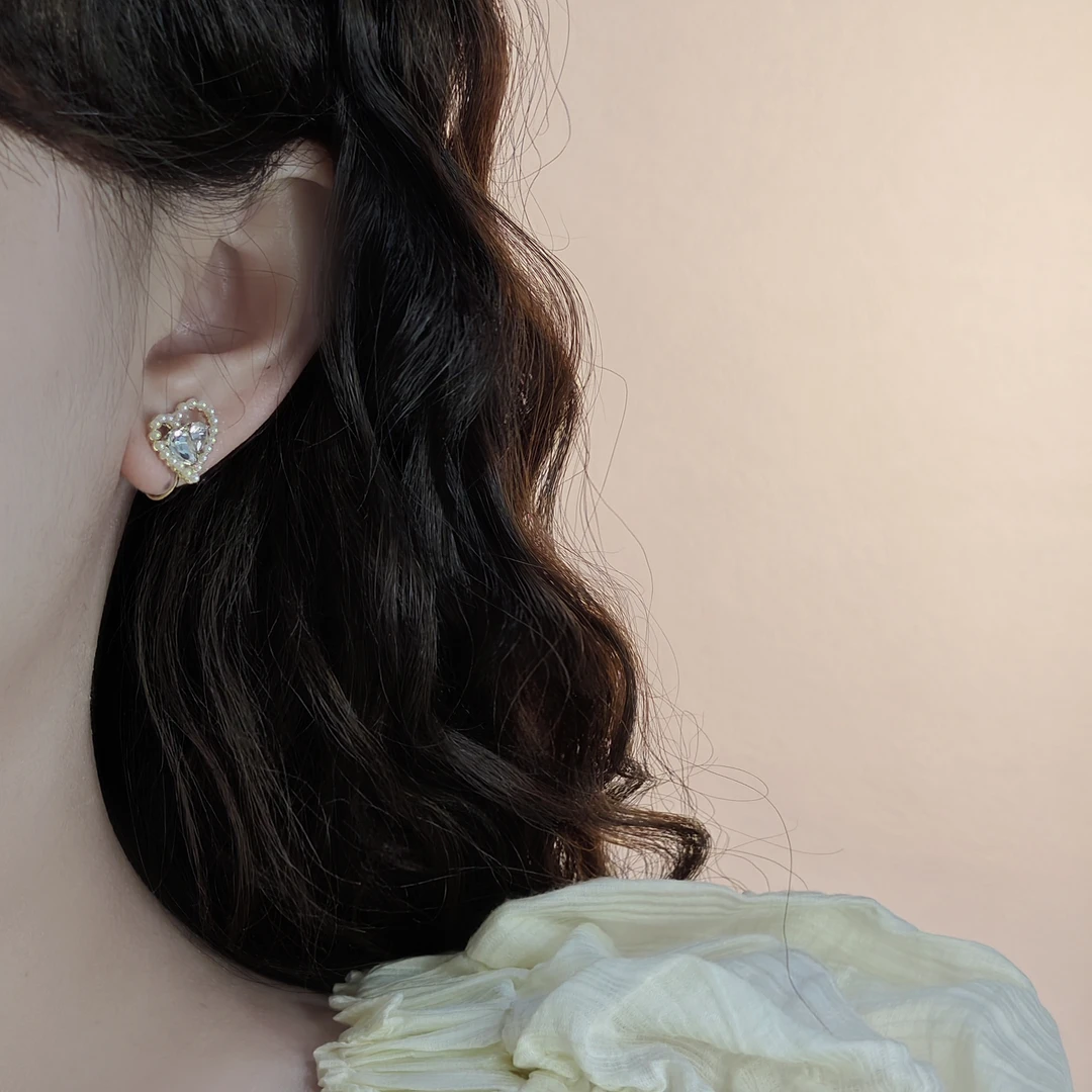 合金耳饰 无耳洞新款气质珍珠桃心耳钉小香风简约少女蚊香盘耳夹