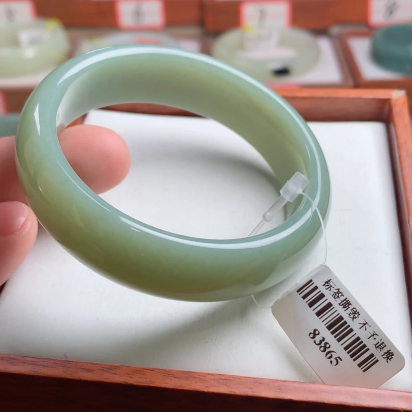 【闪购商品】和田玉手镯未镶嵌55.6