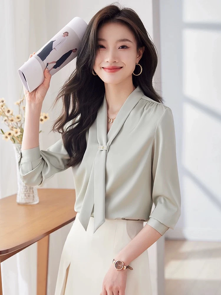 0327气质缎面衬衫女轻奢高级感上衣春秋薄款