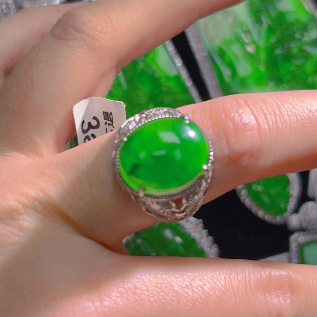 翡翠颈饰银S925镶嵌蛋面