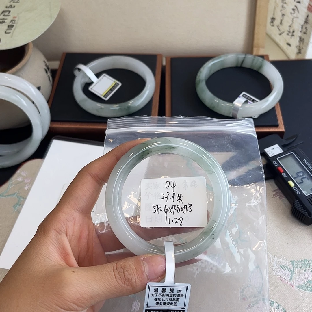 石英质玉未镶嵌手镯04