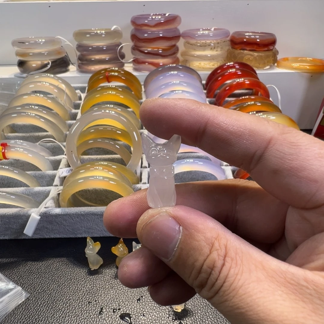 贪***笑玛瑙/玉髓未镶嵌手镯