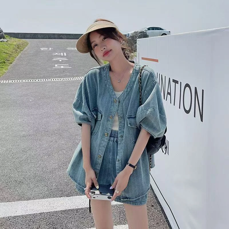 港风夏季2025复古新款宽松牛仔衬衫时尚套装短裤两件套