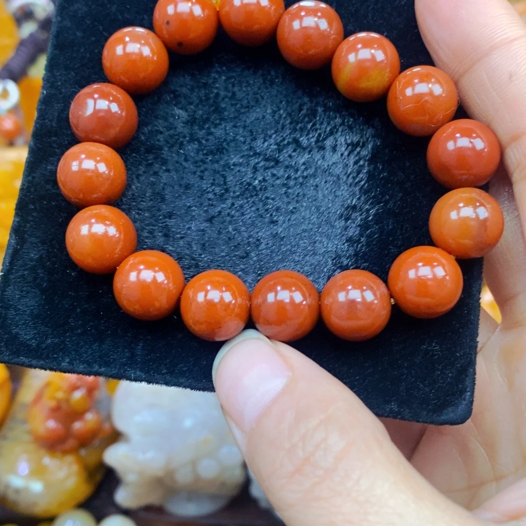 未镶嵌石英质玉（黄龙玉）颈饰