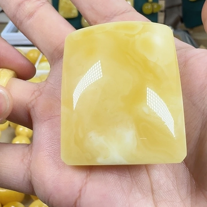 蜜蜡珠宝奇石未镶嵌