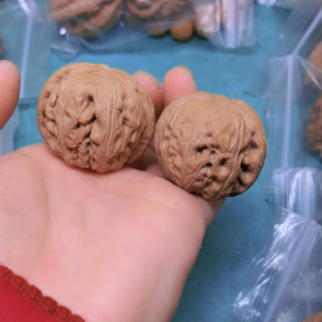 【闪购商品】摆件核桃39元宝有黄练手对