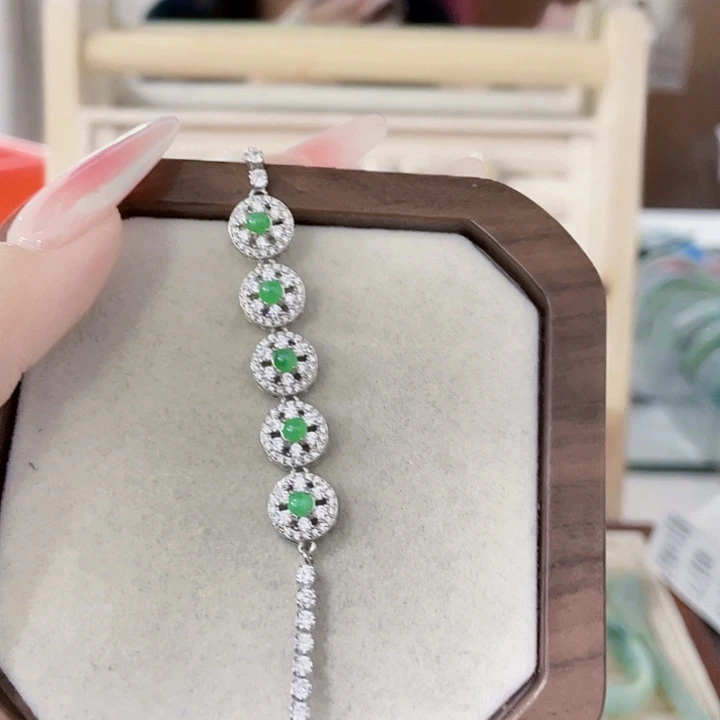 翡翠未镶嵌颈饰天然翡翠Ａ货