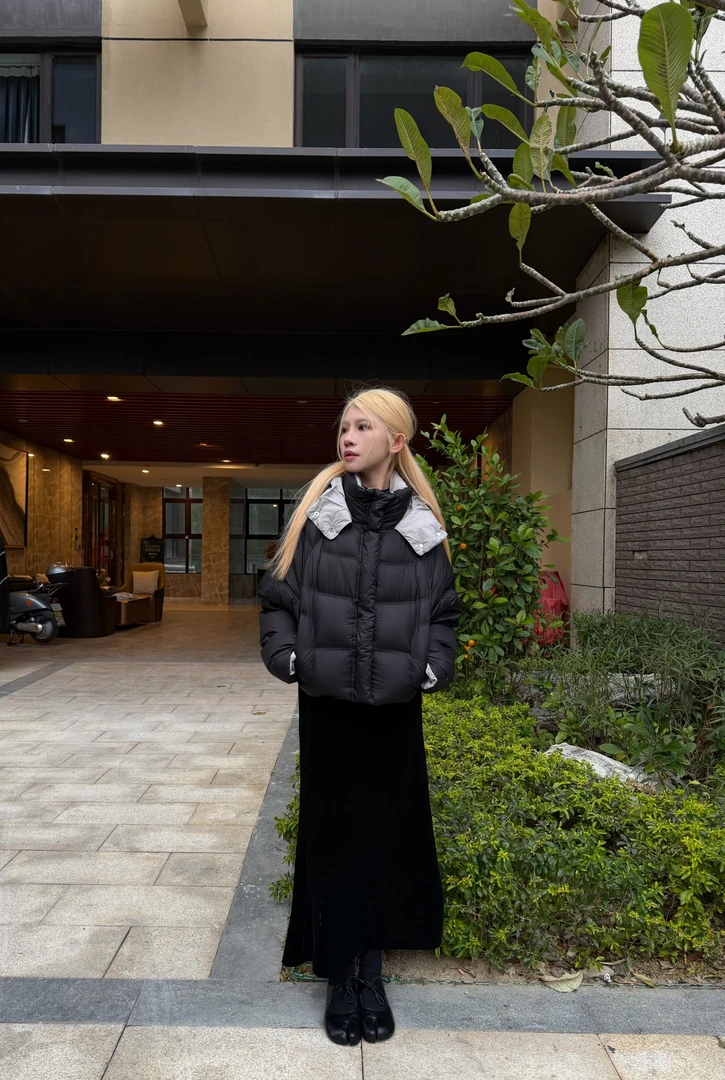 连帽女长袖短款秋冬轻羽绒休闲时尚