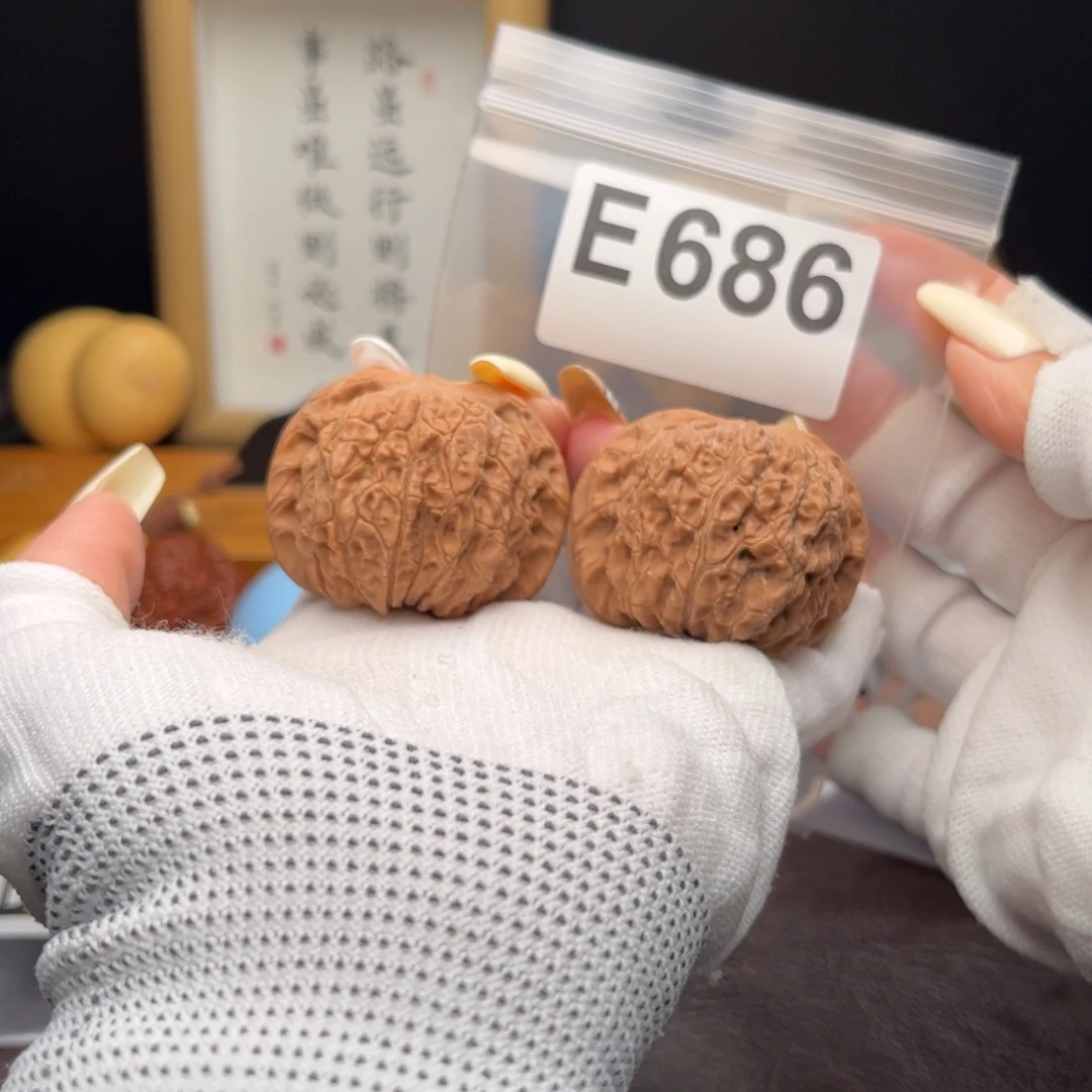 文玩核桃把件44血麒麟e686