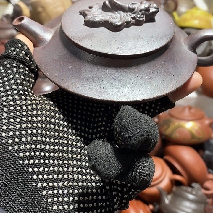 紫砂茶壶微瑕微笑