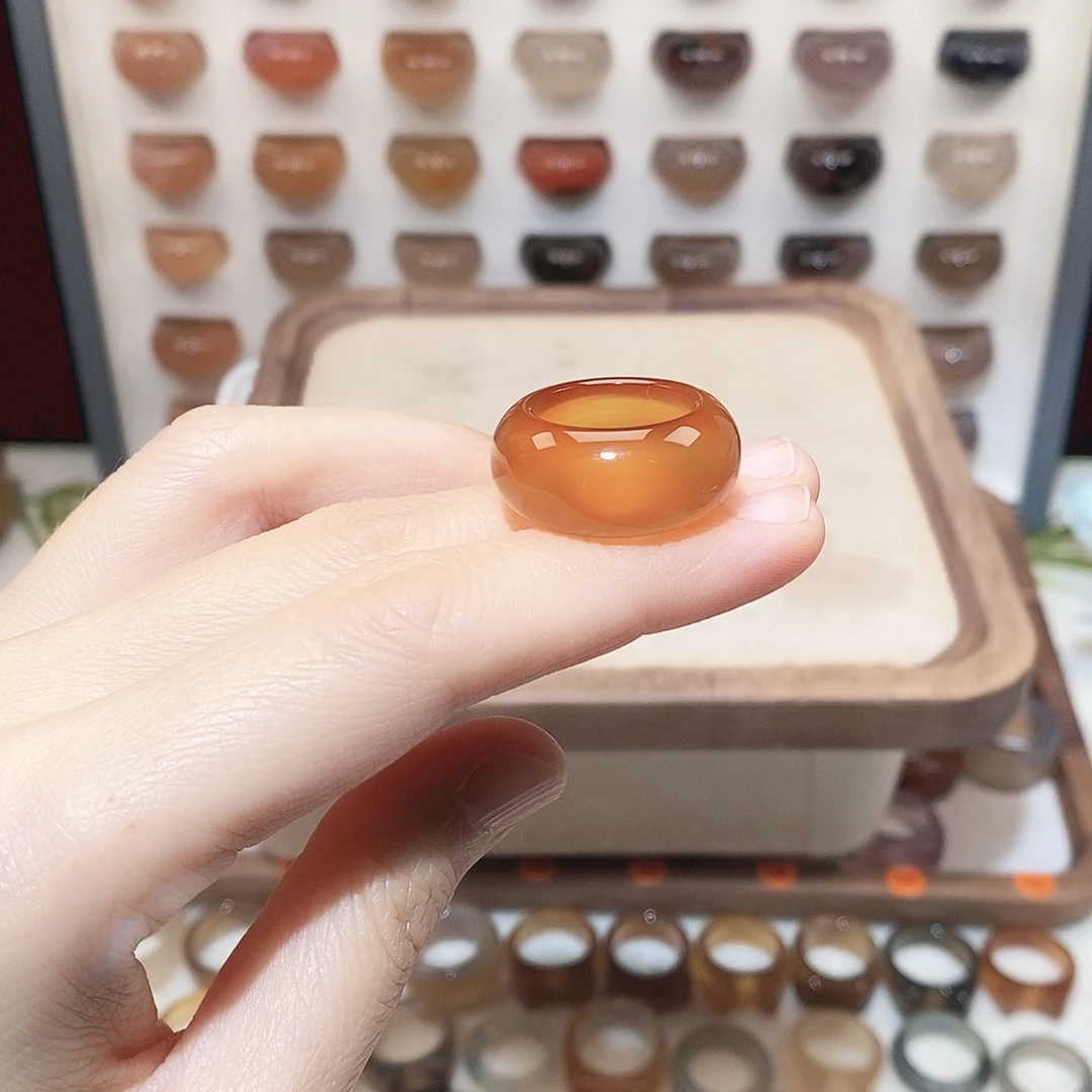 养***o玛瑙/玉髓未镶嵌戒指内16.3