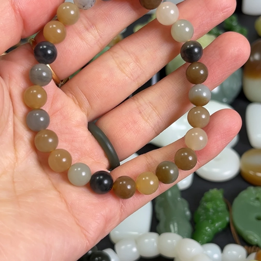 珊***迟和田玉未镶嵌手链