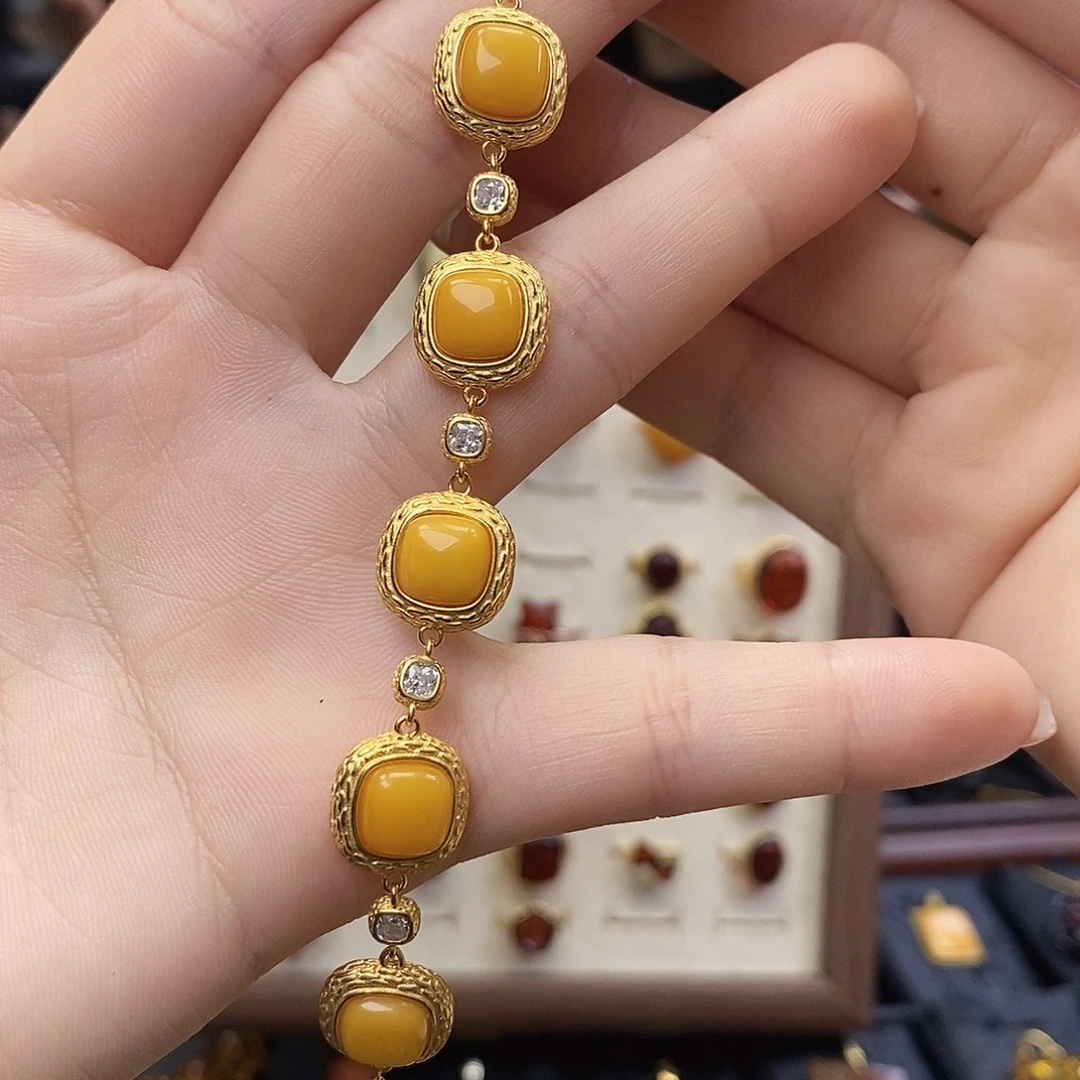 琥珀未镶嵌裸石成品