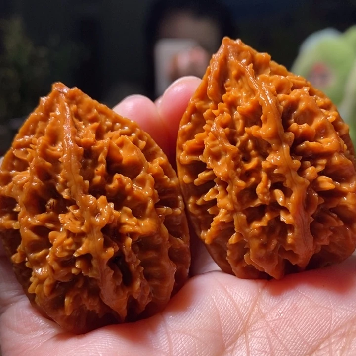 文玩核桃把件东北楸子小路 200